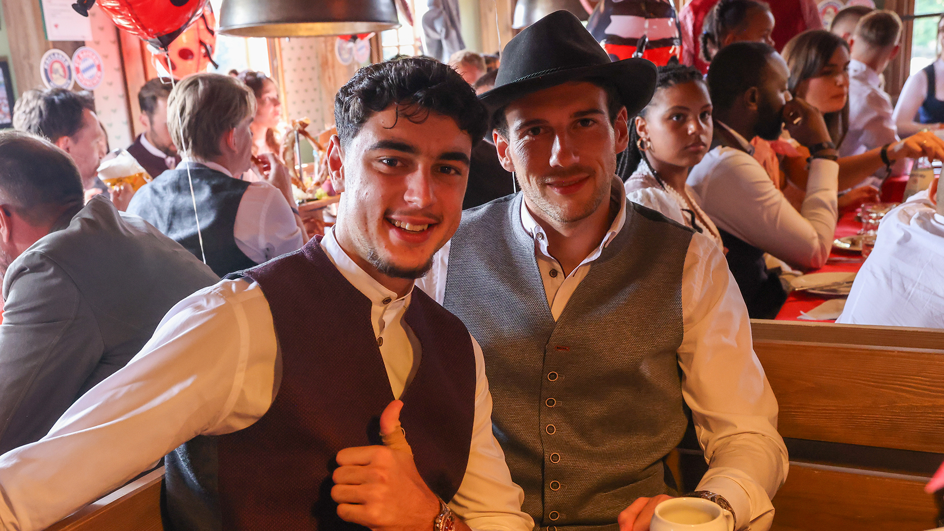 Traditioneller Besuch: Der FC Bayern auf dem Oktoberfest 2024