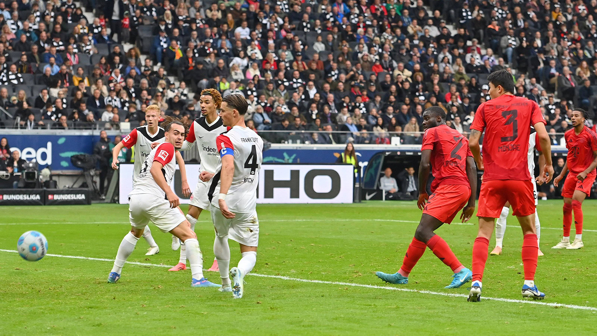 14-eintracht-frankfurt-fc-bayern-241006-don