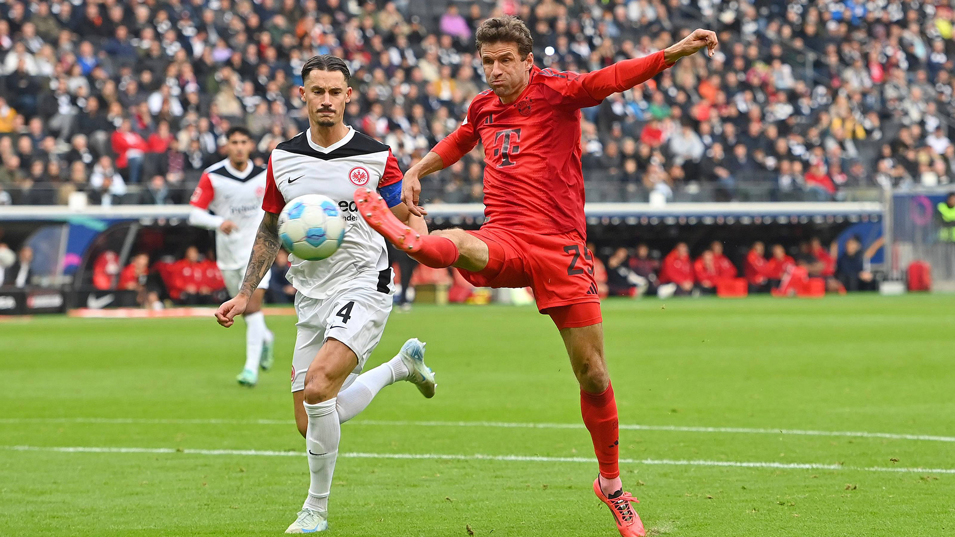 Thomas Müller against Eintracht Frankfurt