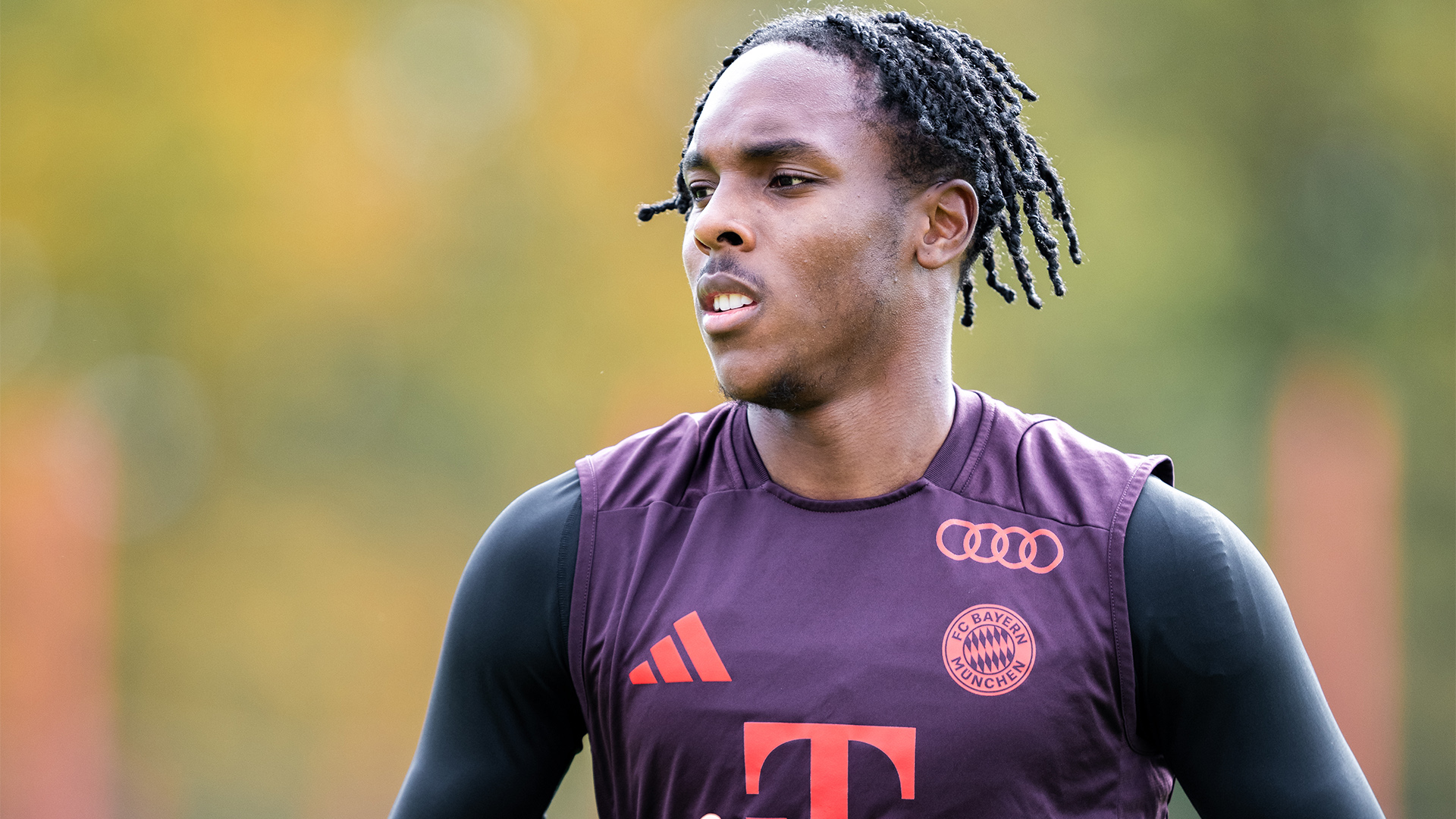 Mathys Tel training at FC Bayern