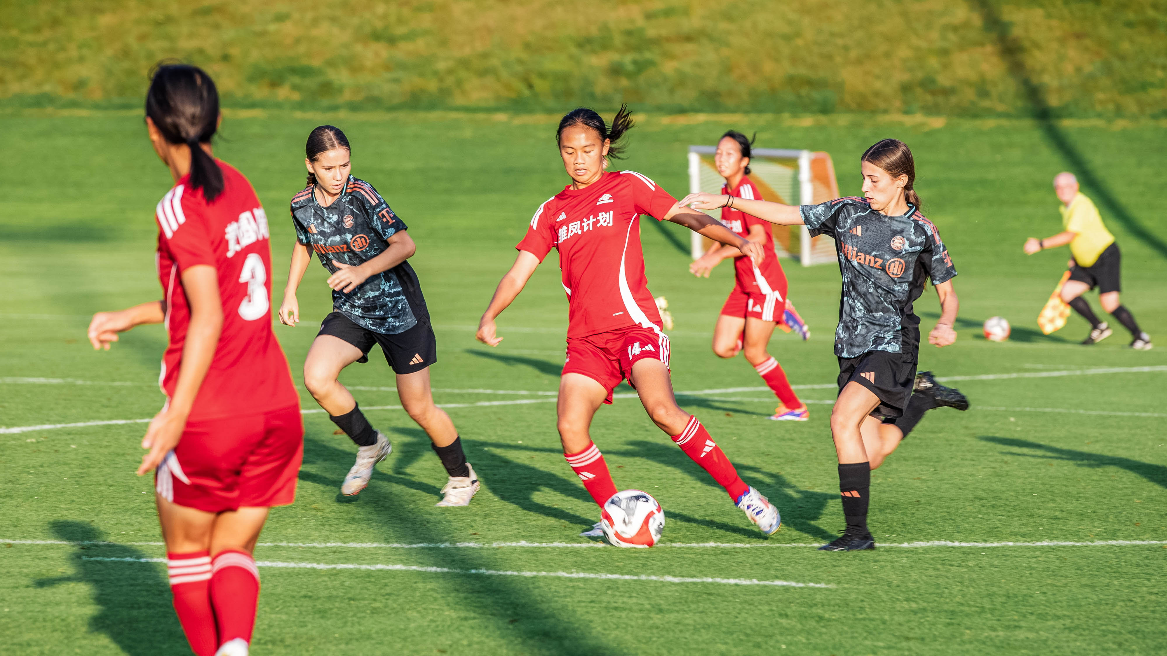 Die U15-Mannschaft aus China beim FC Bayern