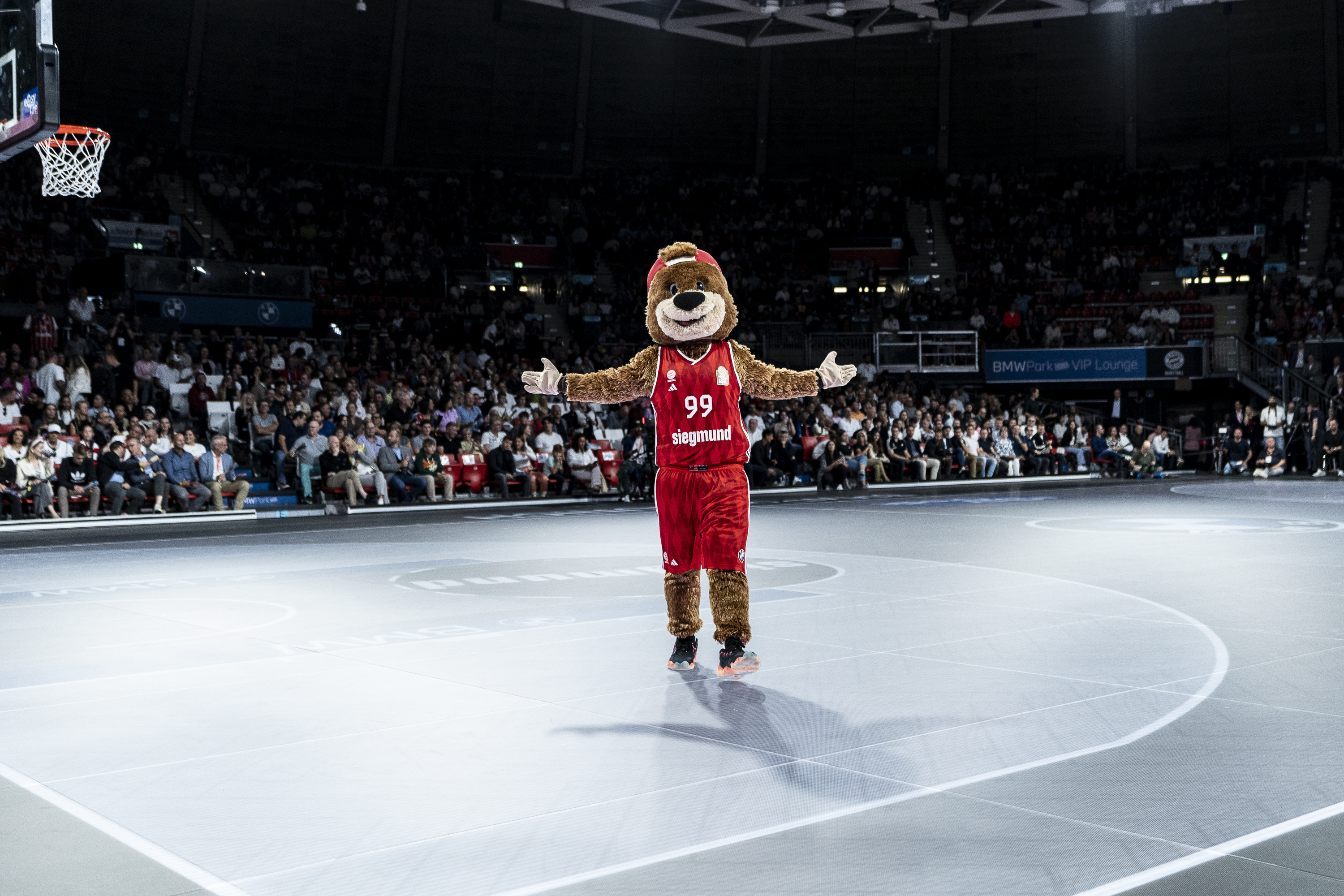 FCBB Maskottchen Ben im BMW Park