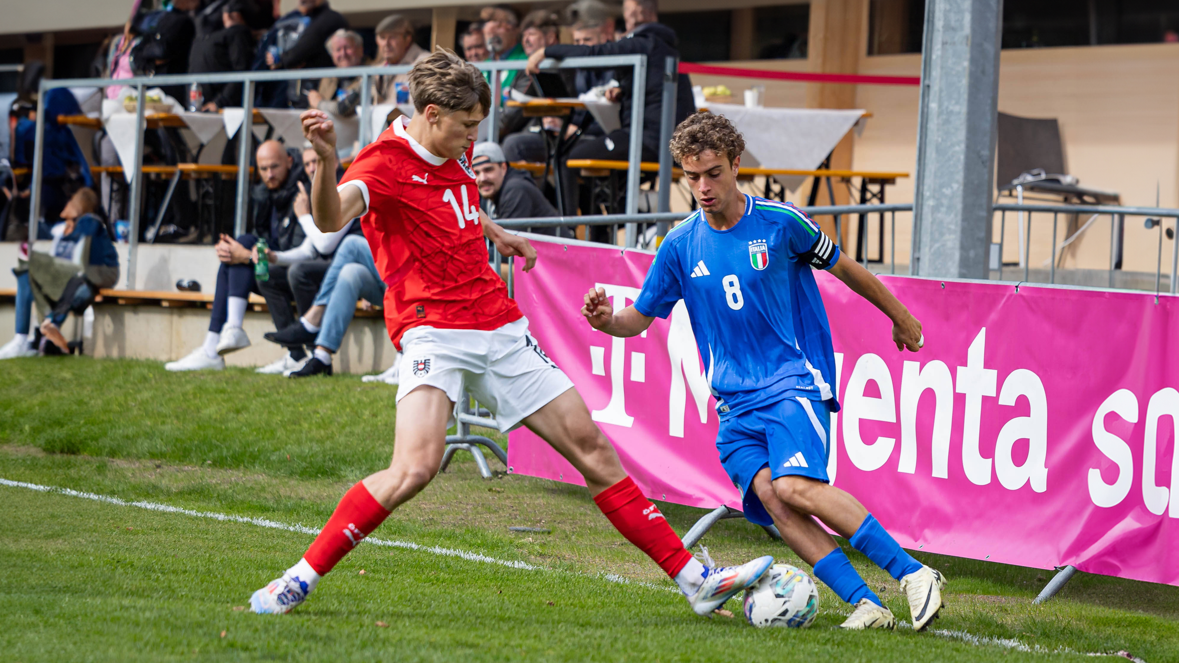 Magnus Dalpiaz mit der österreichischen U18-Nationalmannschaft gegen Italien