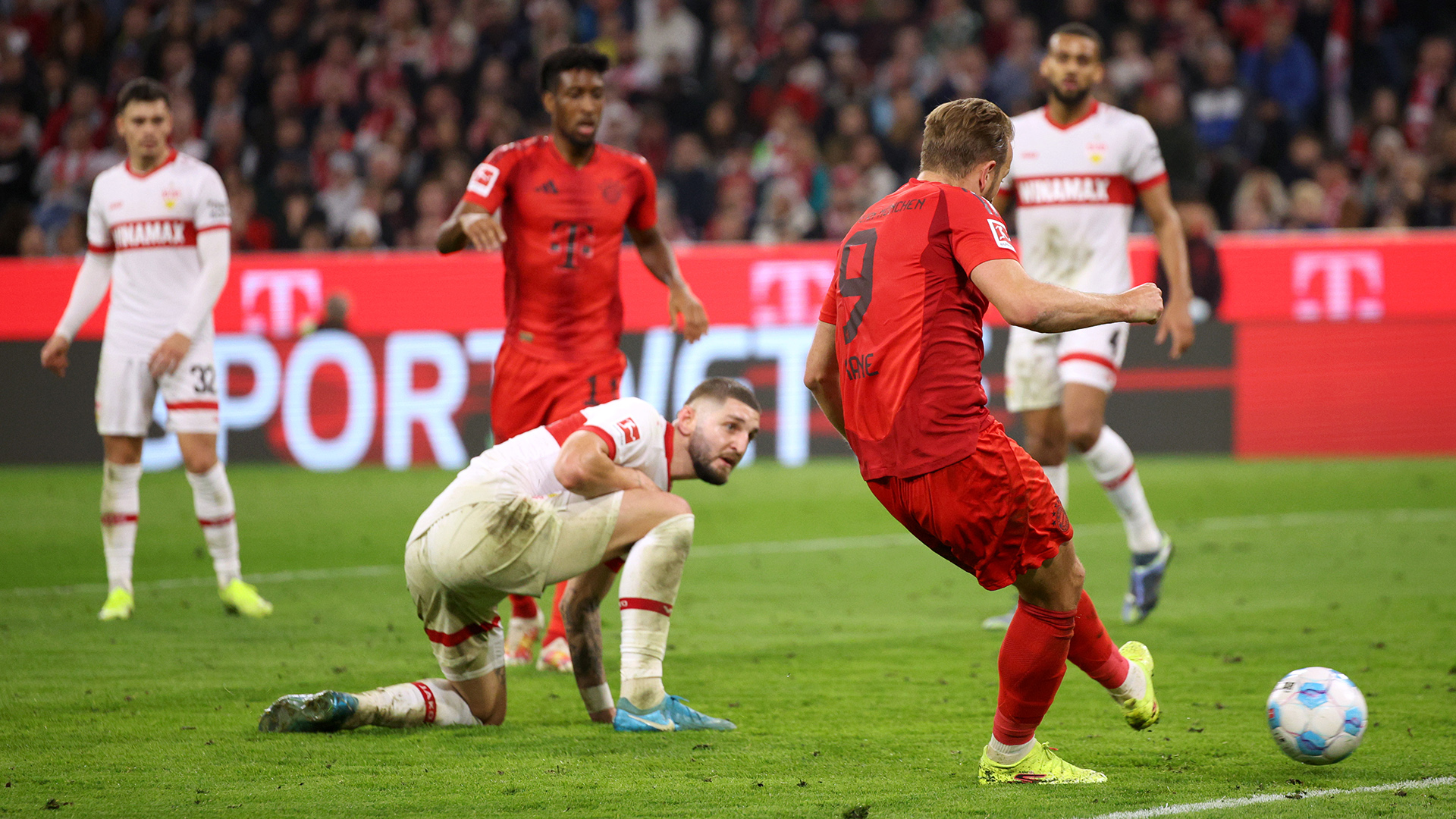 Die Bildergalerie zum Bundesliga-Spiel FC Bayern - VfB Stuttgart