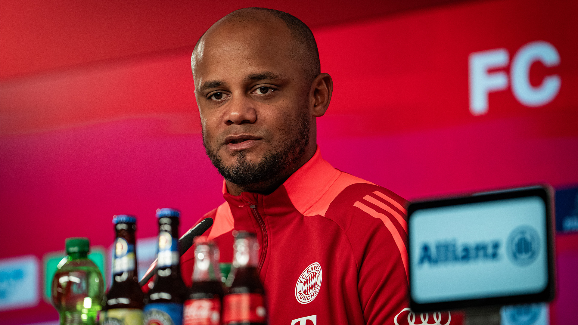 FC Bayern-Trainer Vincent Kompany im Pressetalk