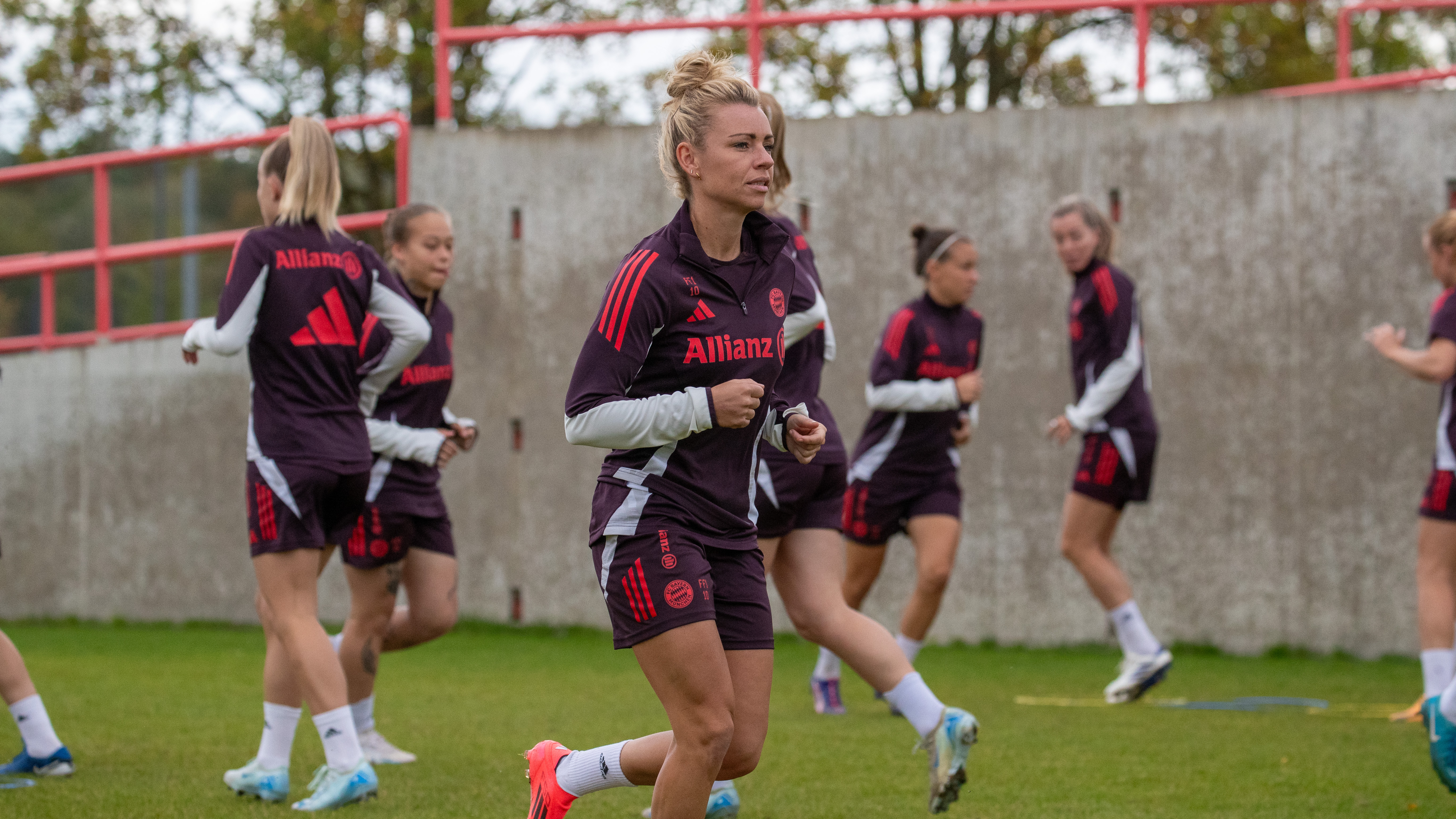 Linda Dallmann im Training der FC Bayern Frauen vor dem Duell gegen Eintracht Frankfurt