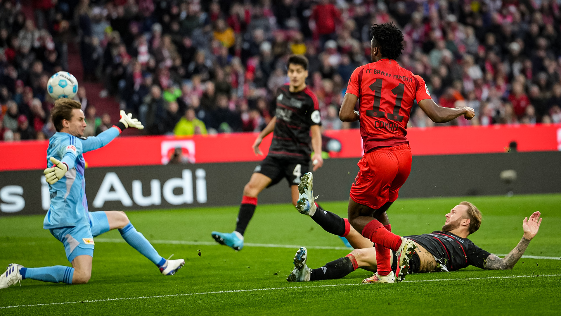 Spielszene aus dem Bundesliga-Duell FC Bayern gegen 1. FC Union Berlin