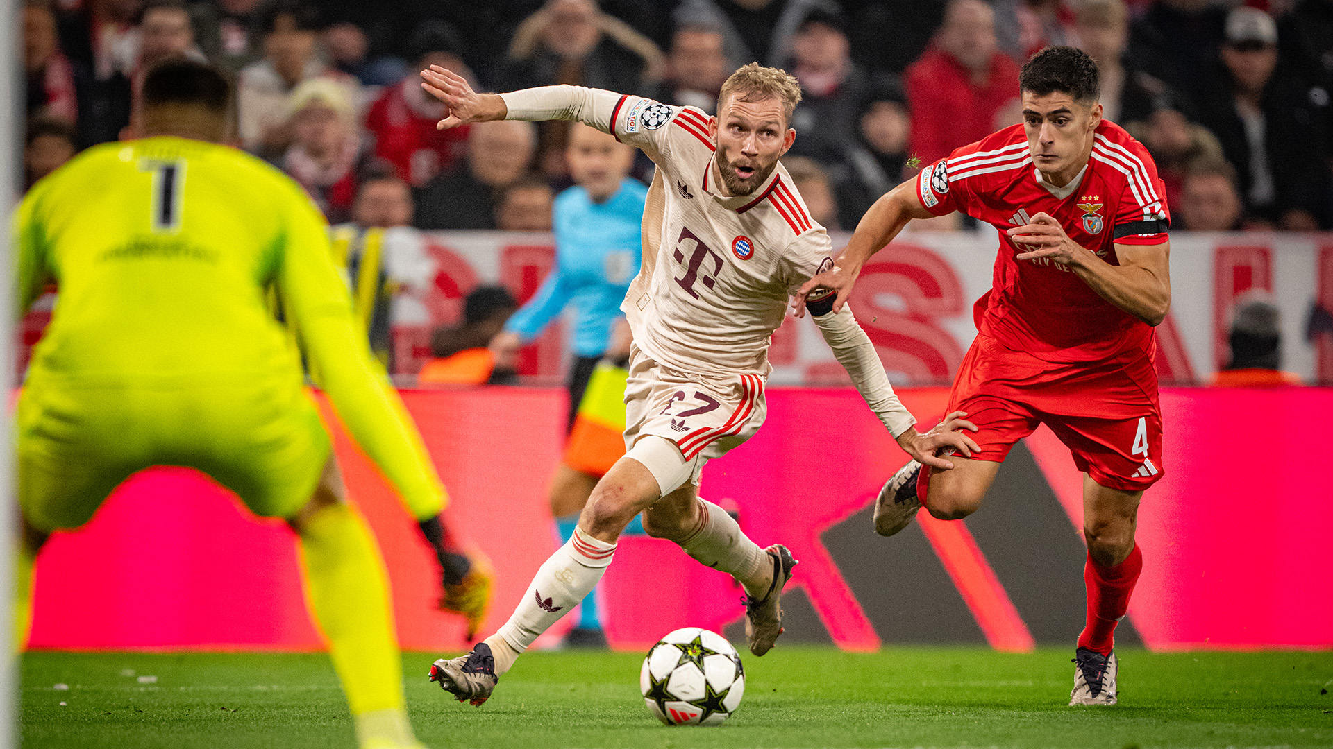 Spielszene aus der Partie FC Bayern gegen Benfica Lissabon