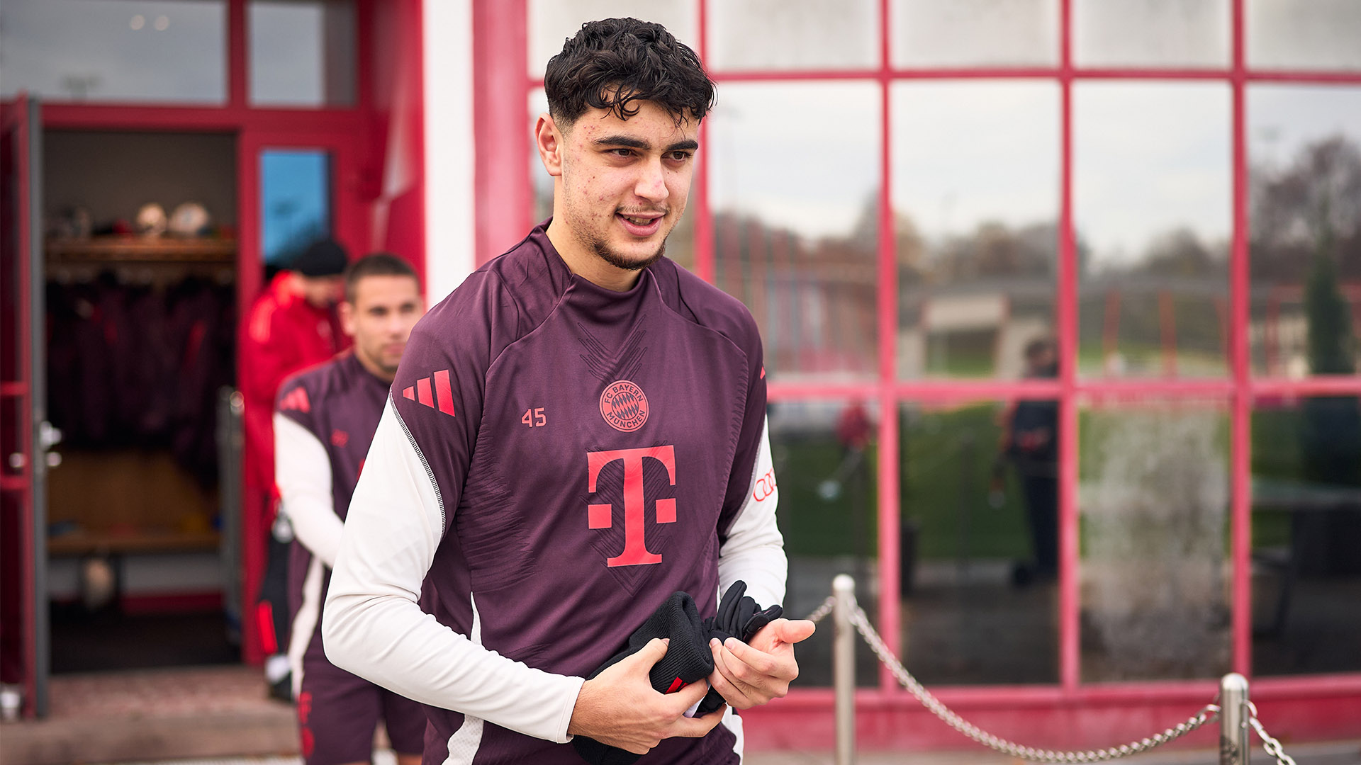 Aleksandar Pavlovic heading to training at FC Bayern