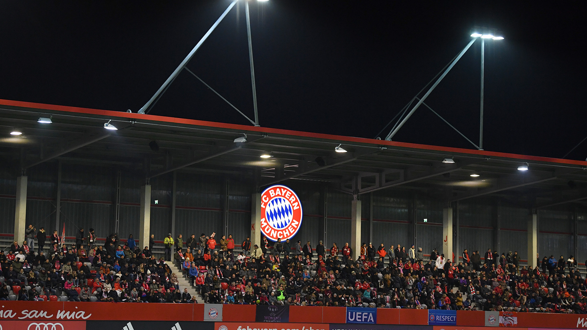 fcbayern-campus-190327-get