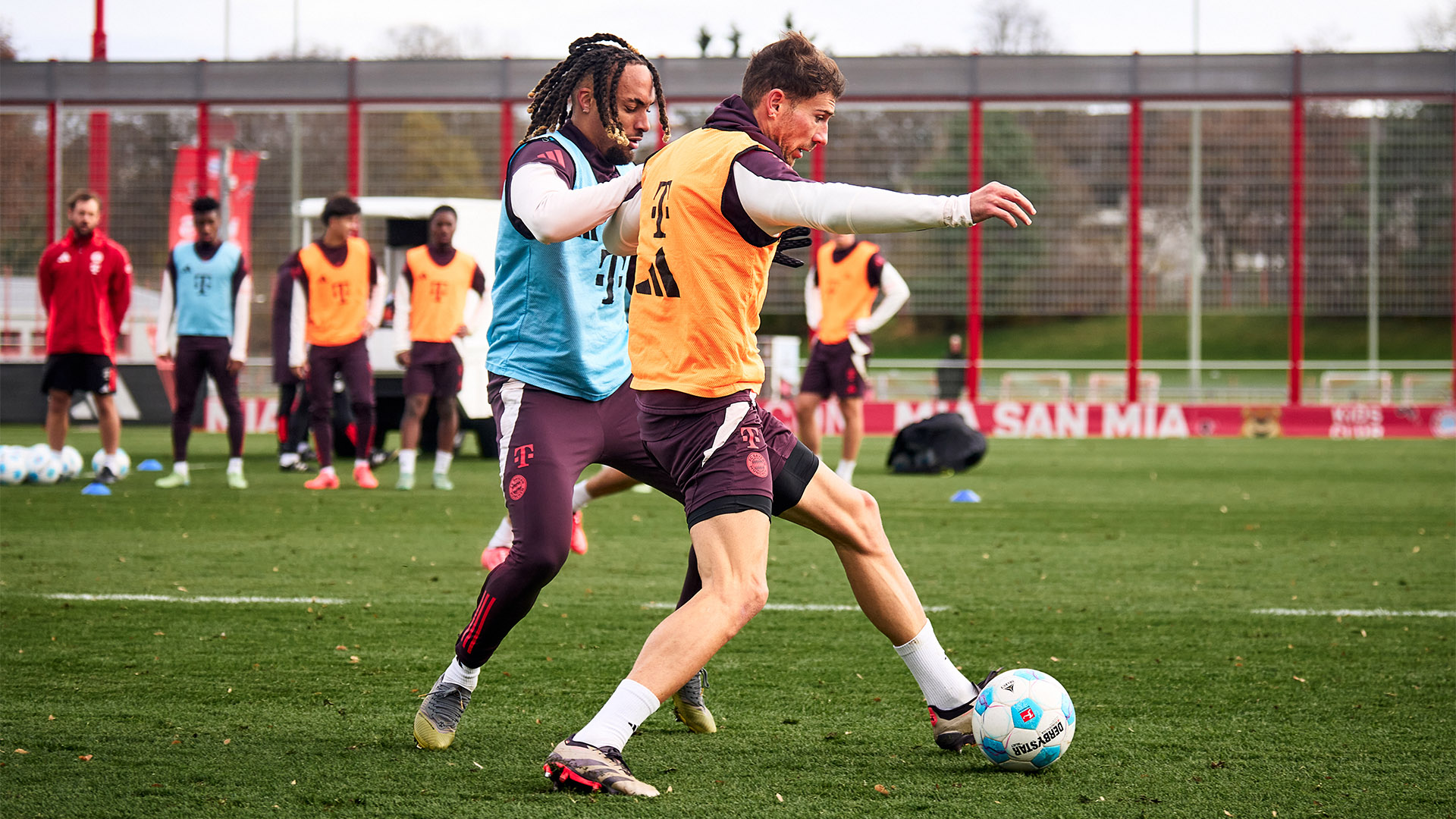 Dayot Upamecano im öffentlichen Training des FC Bayern in der Länderspielpause im November