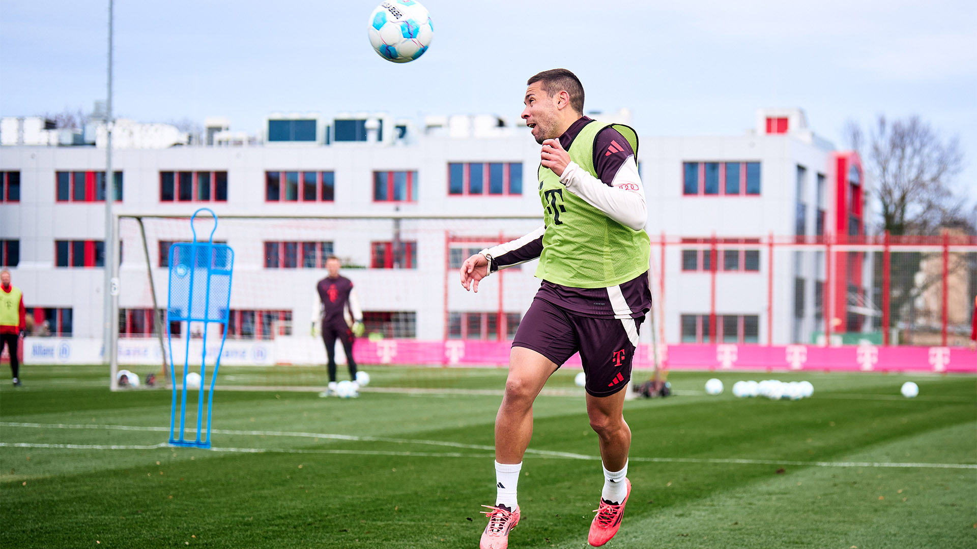 06-oeffentliches-training-fcbayern-241119_mel