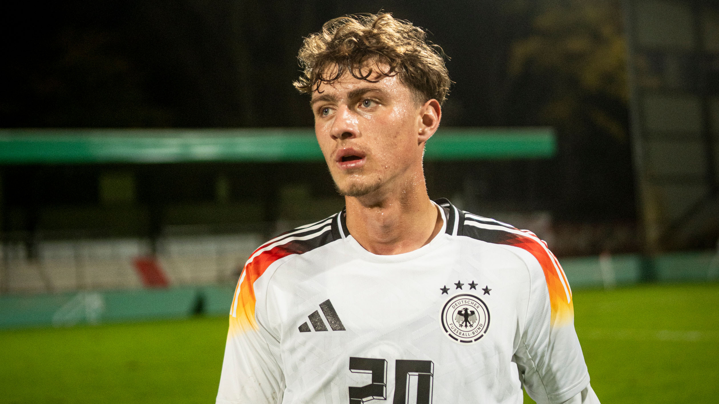 Maurice Krattenmacher, Leihspieler des FC Bayern, im Trikot der Deutschen U20-Nationalmannschaft.