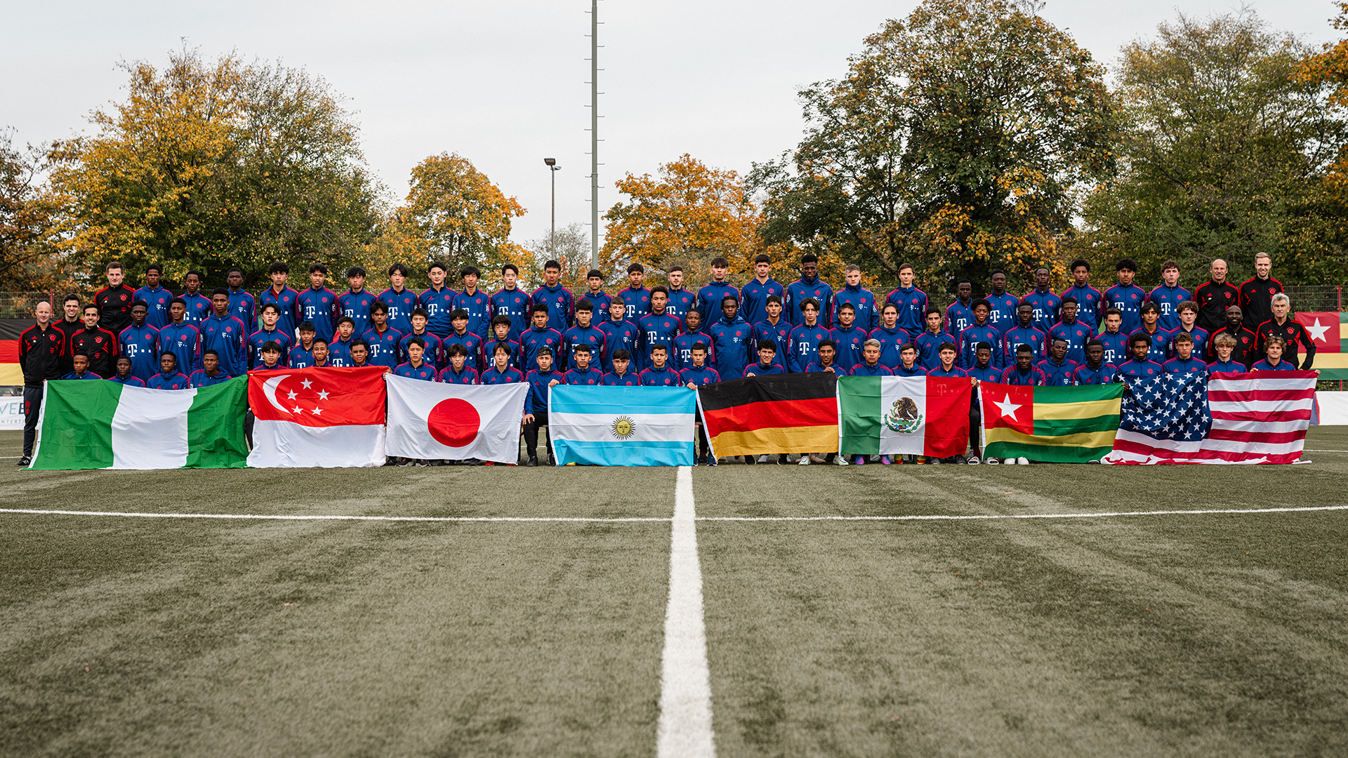 00-fcbayern-youth-cup-221013-fcb