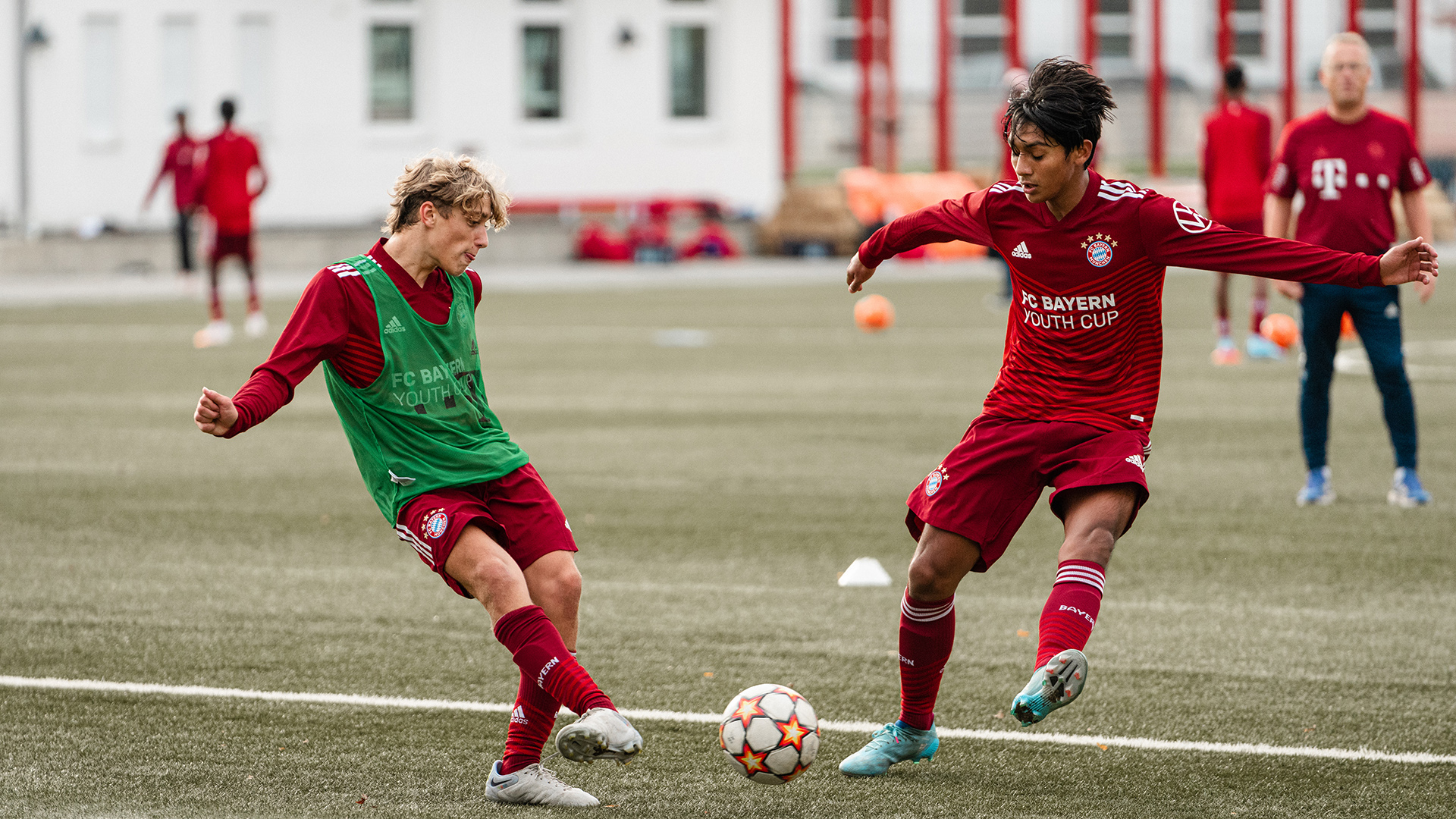 05-fcbayern-youth-cup-221013-fcb