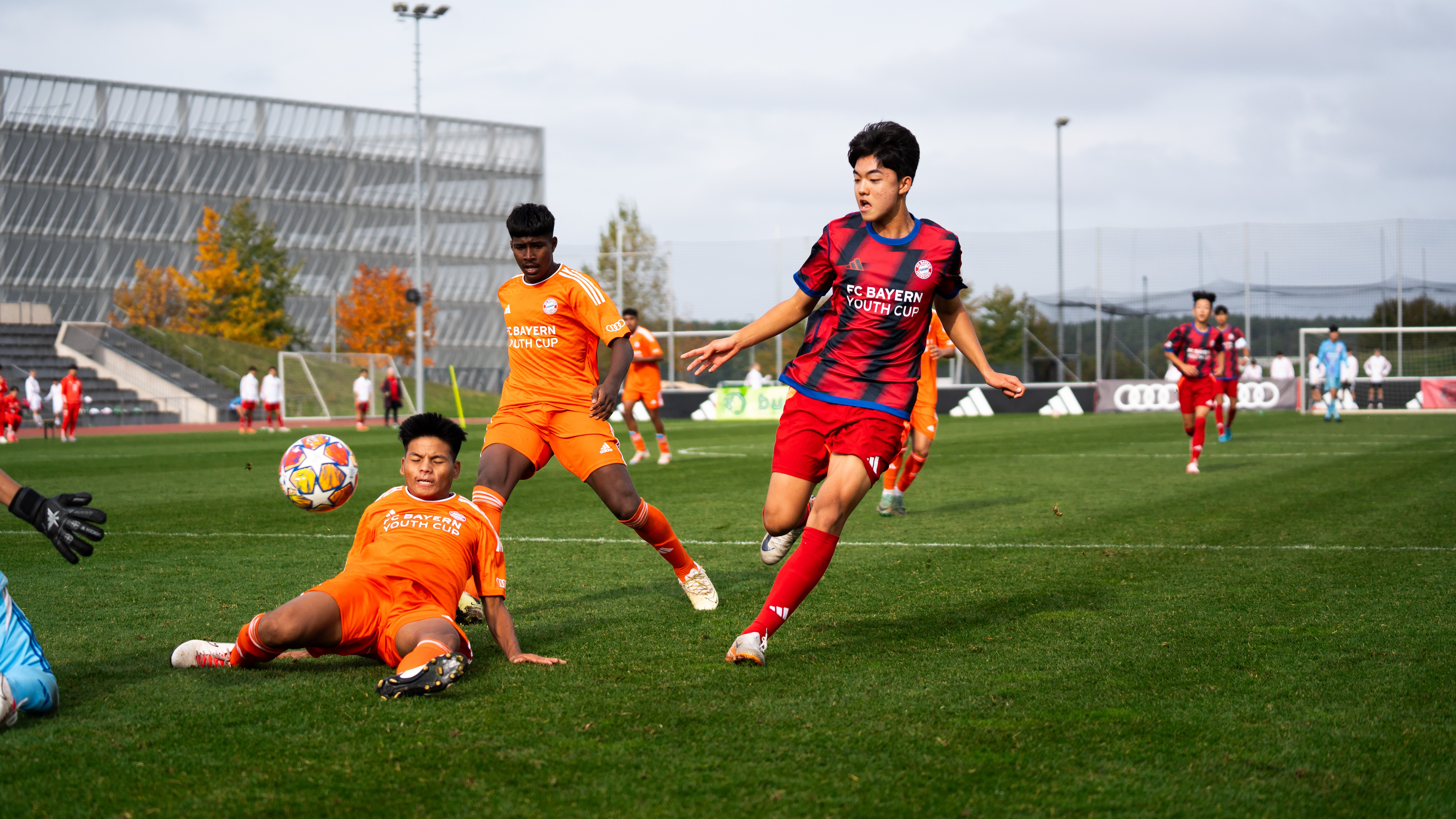 15-fcbayern-youth-cup-221013-fcb