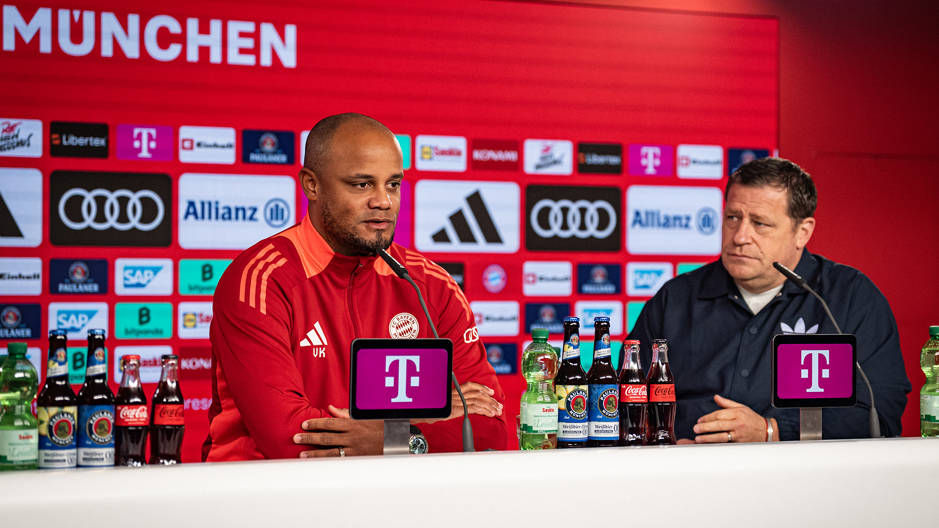 Vincent Kompany speaks at the FC Bayern press conference.