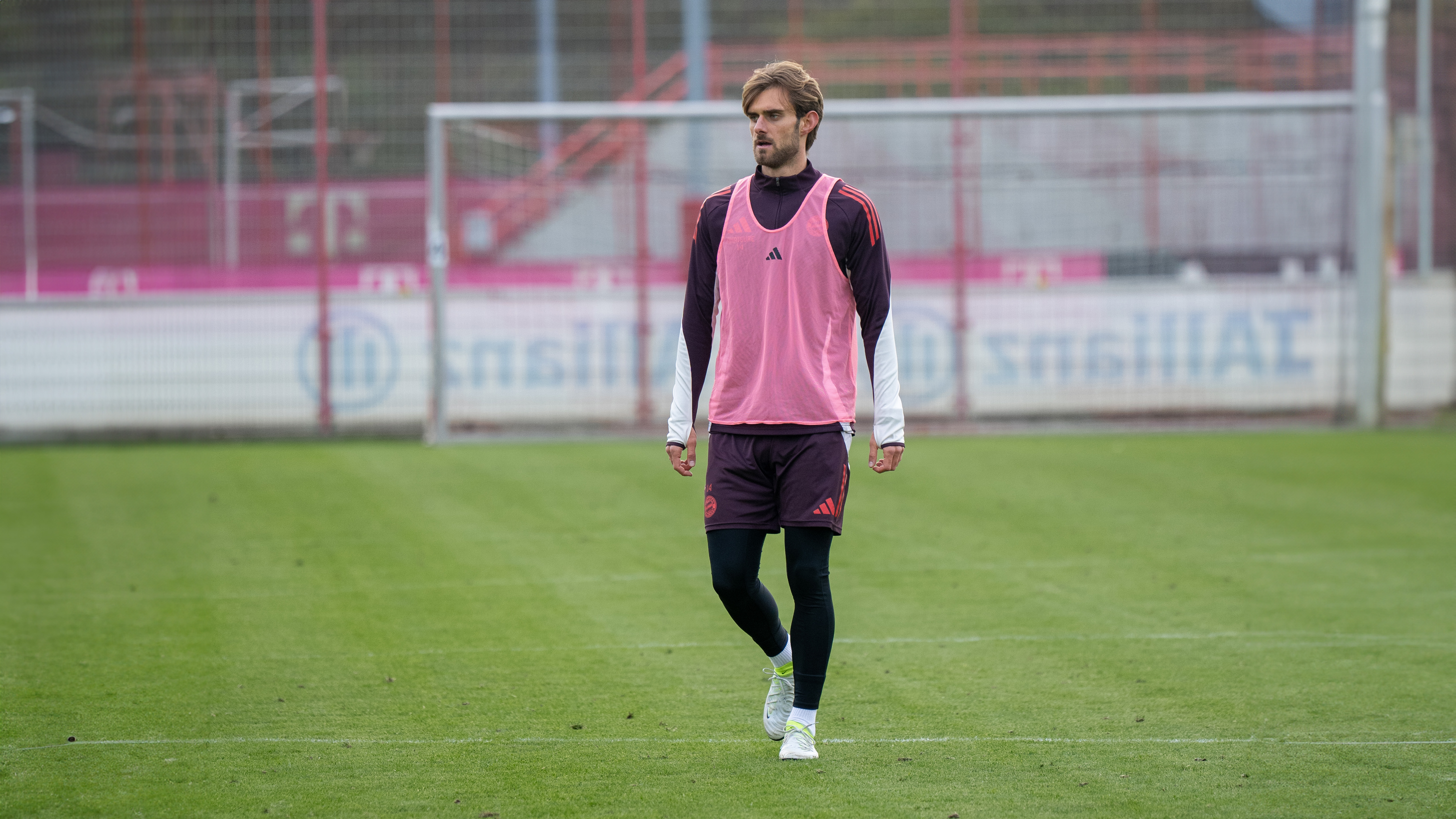 Luca Denk im Training der FC Bayern Amateure.