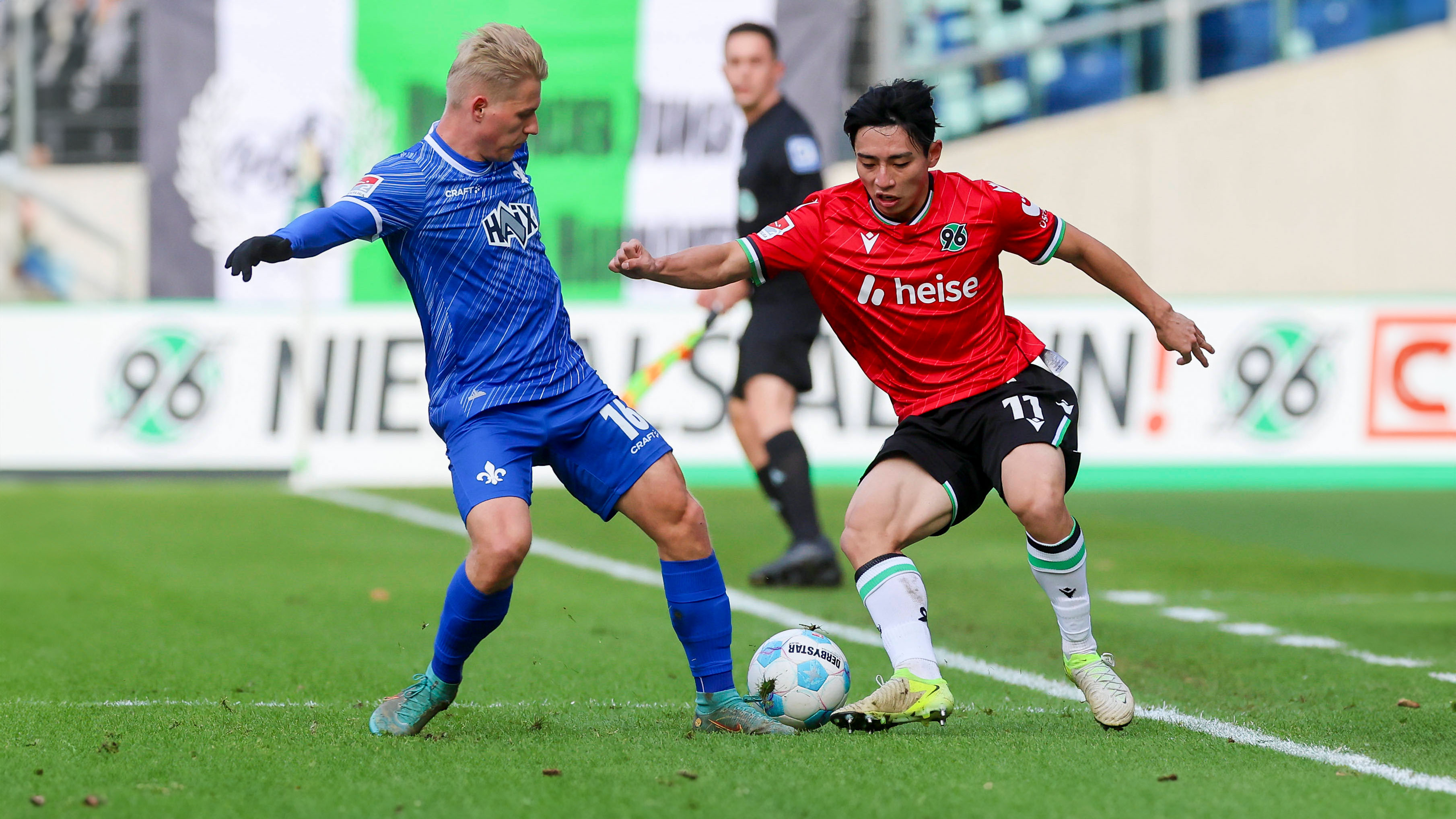 Hyunju Lee, Leihspieler des FC Bayern, im Einsatz für Hannover 96 gegen den SV Darmstadt 98.