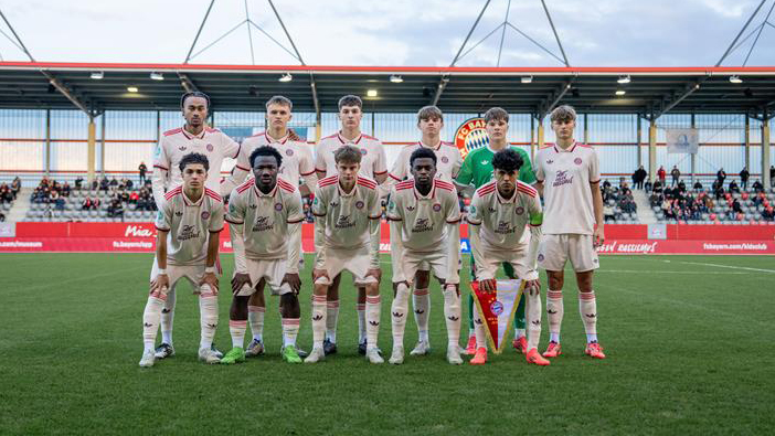 Teamfoto FC Bayern U19 in der Youth League.