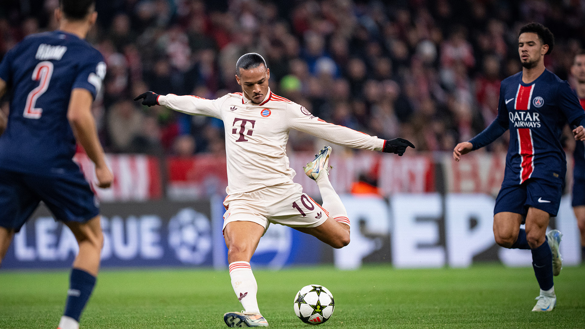 15-fcbayern-psg-241126-mel