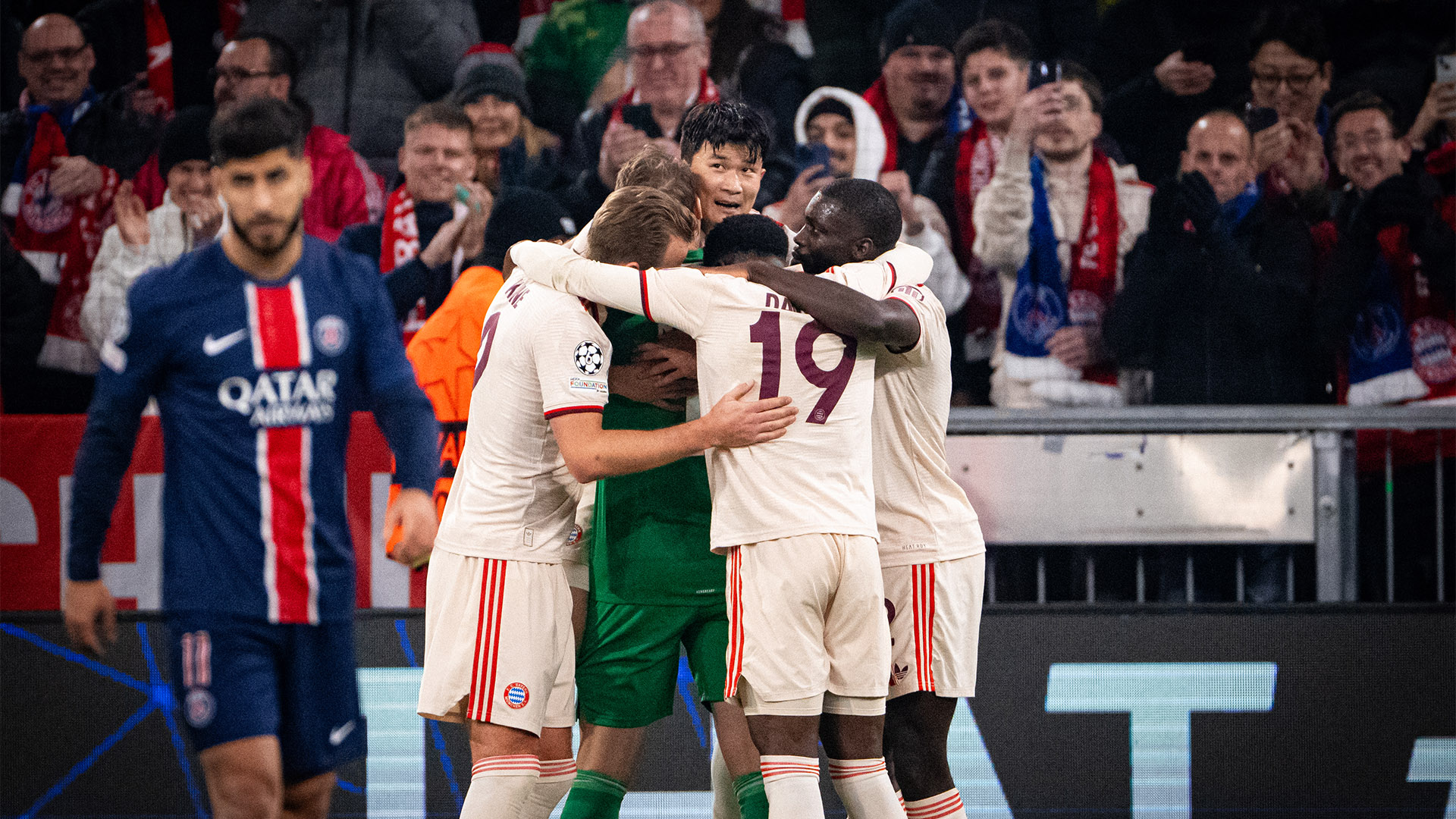 The FC Bayern team embrace