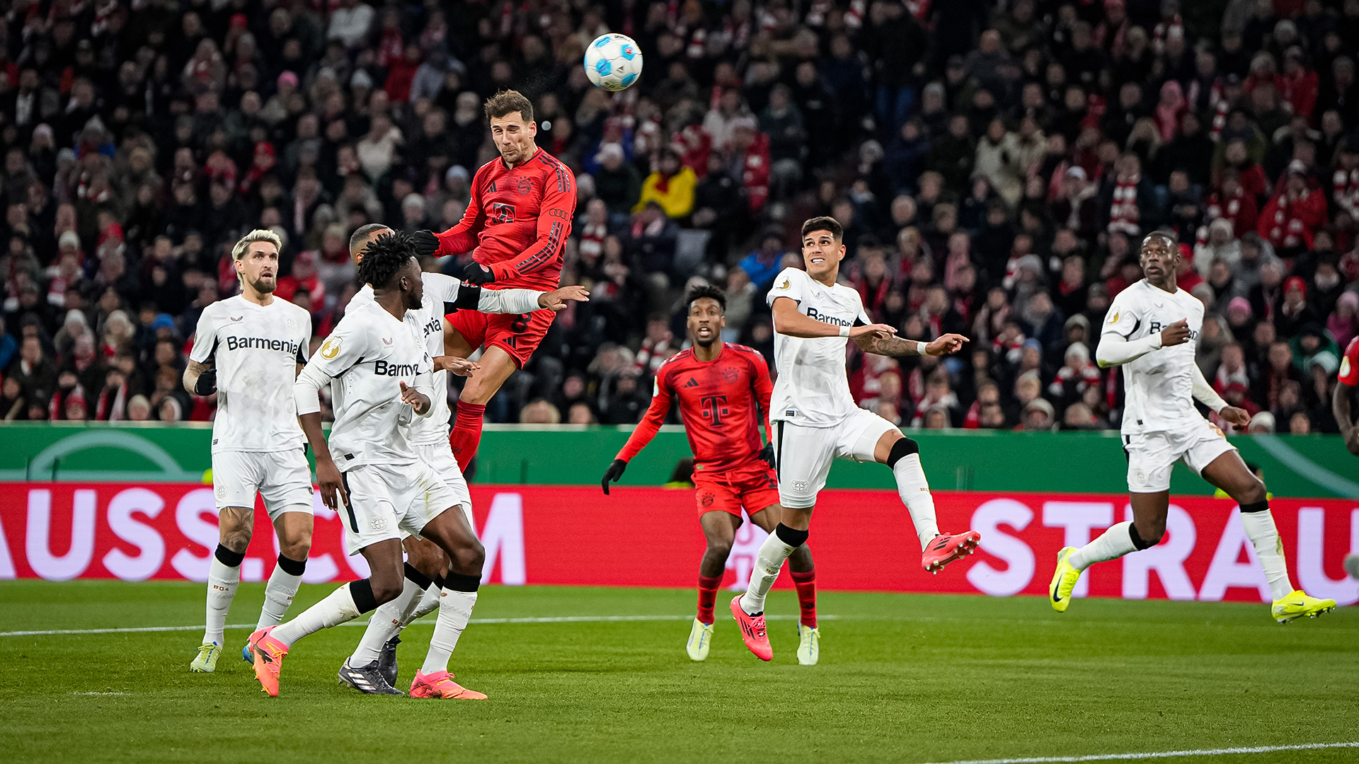 Eine Szene im Pokalspiel zwischen dem FC Bayern und Bayer 04 Leverkusen