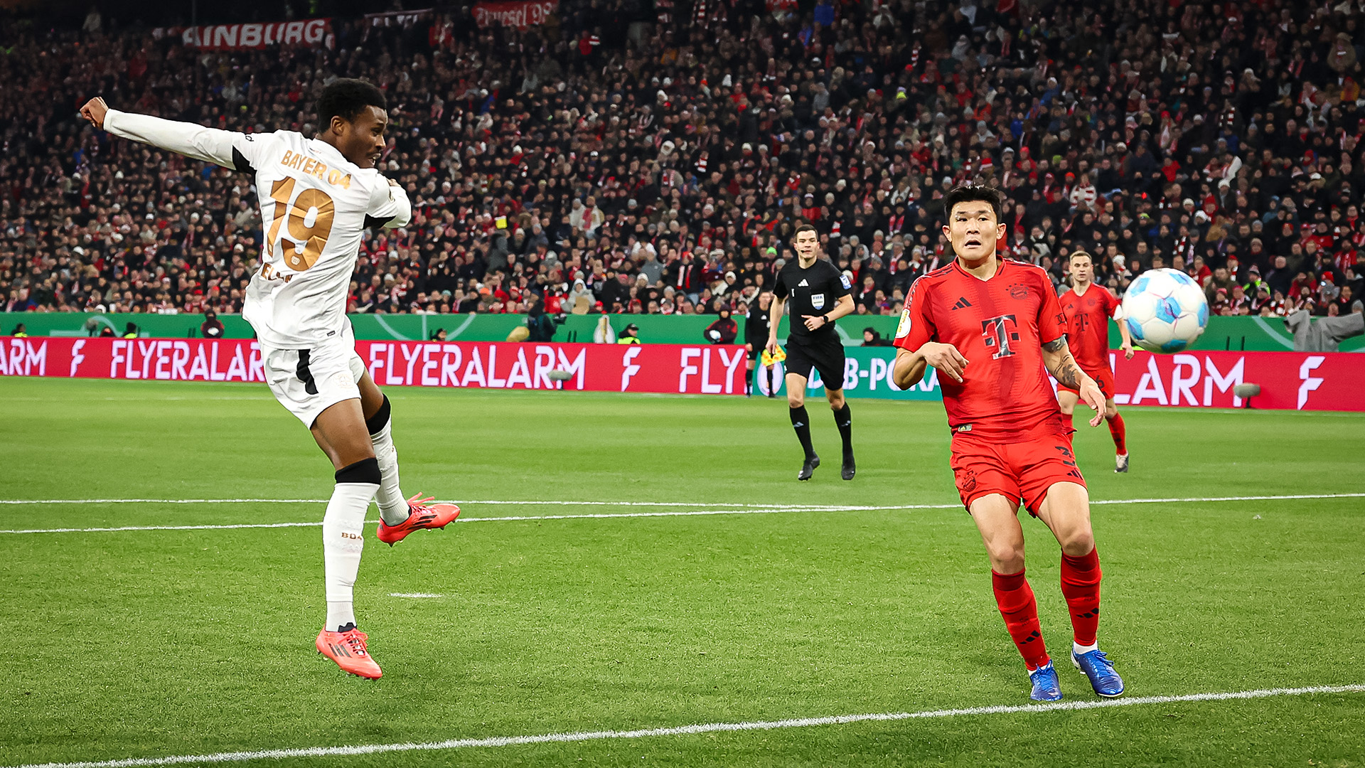 Eine Szene im Pokalspiel zwischen dem FC Bayern und Bayer 04 Leverkusen