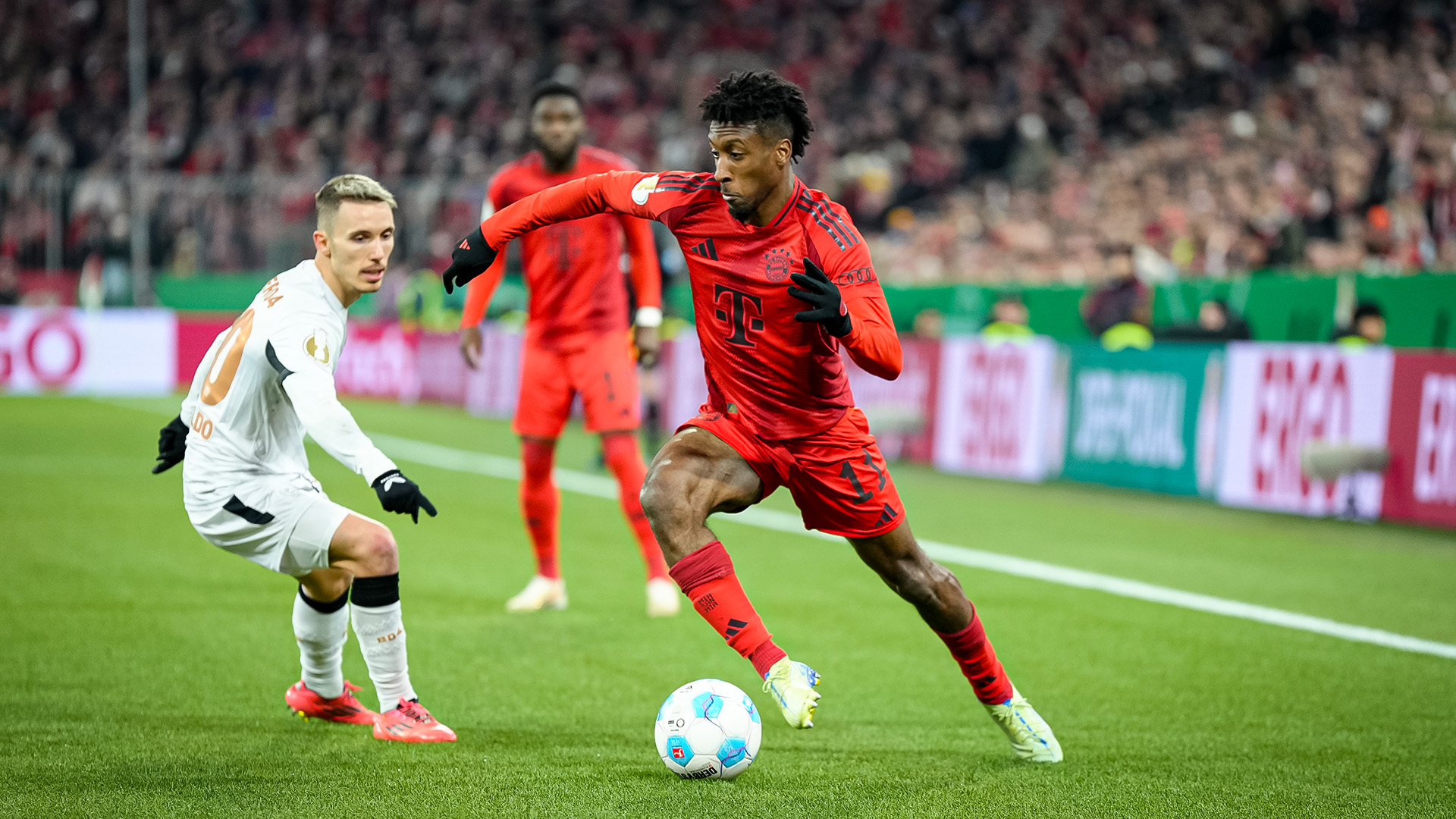 06-fcbayern-leverkusen-241203-mel