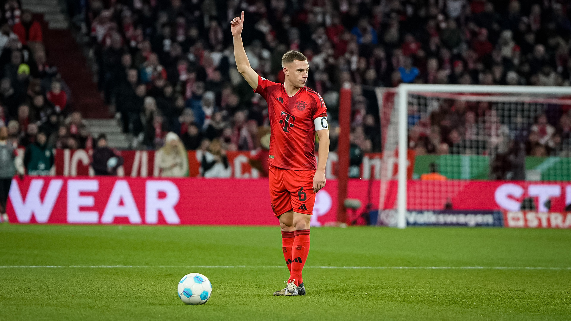 11-fcbayern-leverkusen-241203-mel