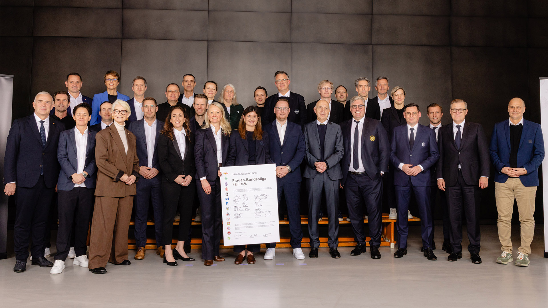 Executive committee with Veronica Saß from FC Bayern