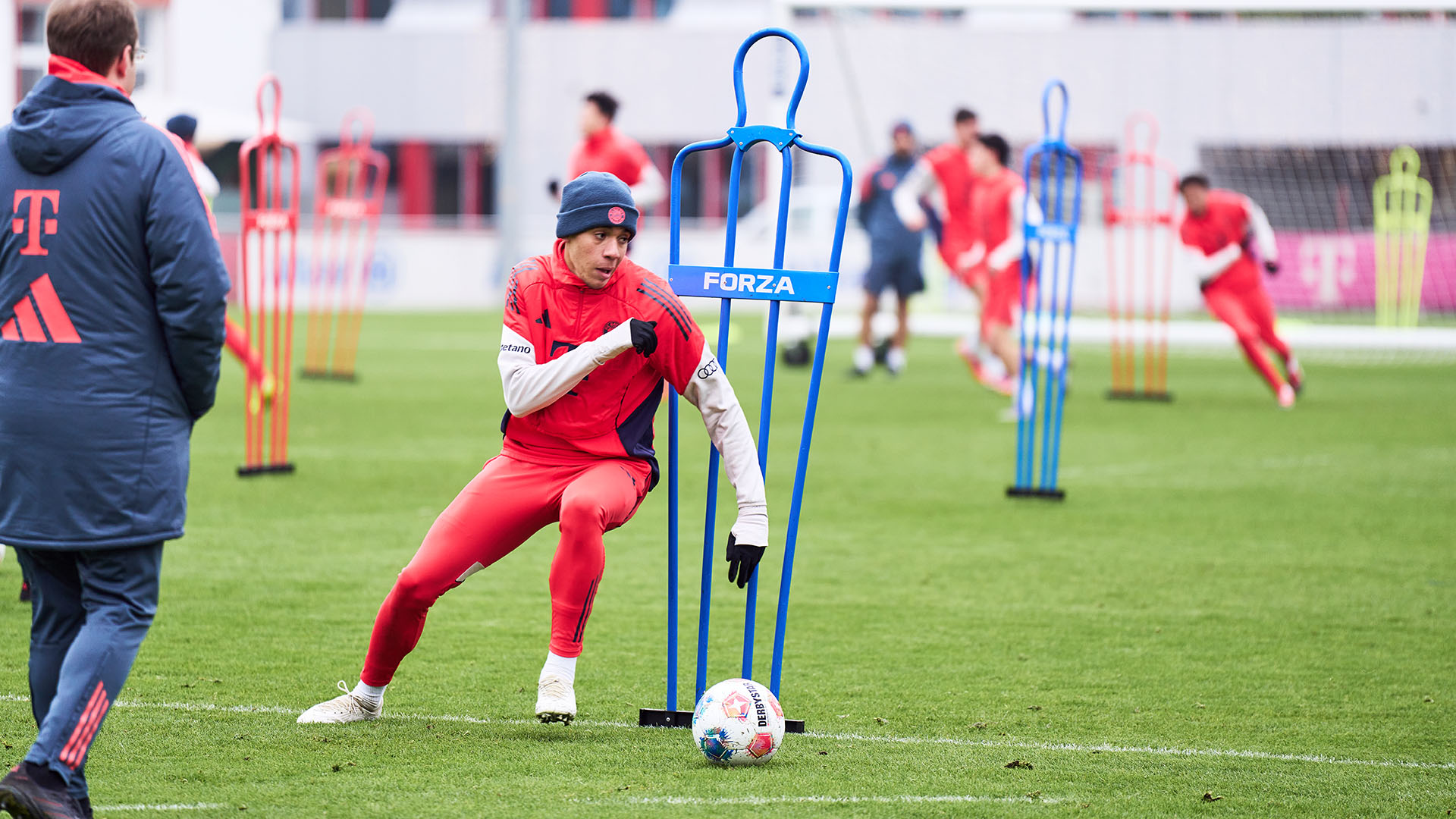 Jamal Musiala completes parts of team training