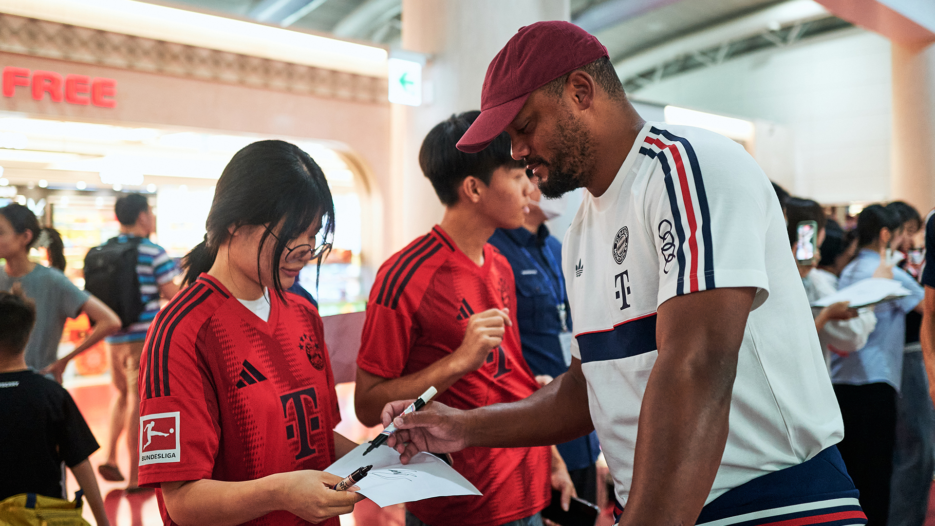 Bayern travels to Hong Kong for Audi Summer Tour events
