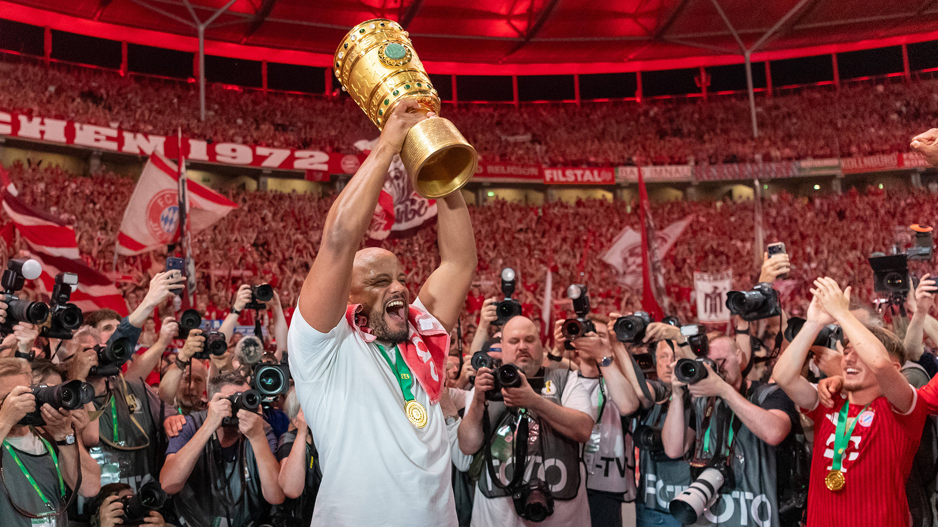 Bayern begin cup defence with record run