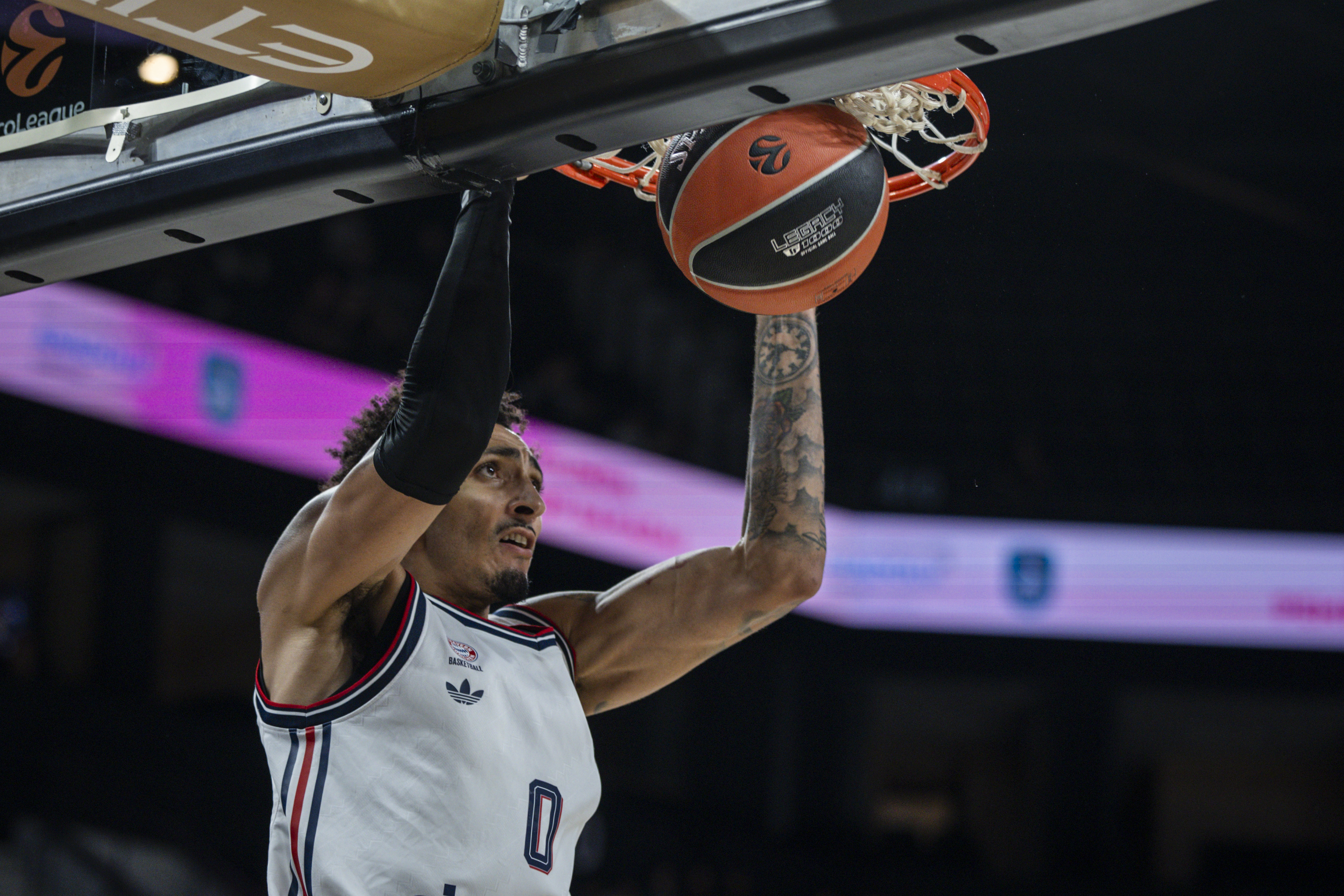 101:93 - Bayern behält bei Efes die Nerven